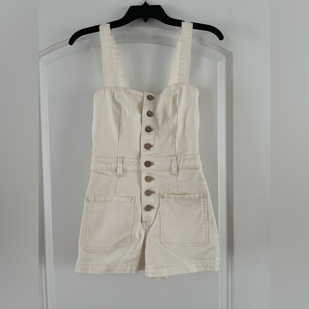 NWT free people white shortalls size 0 fits US 2